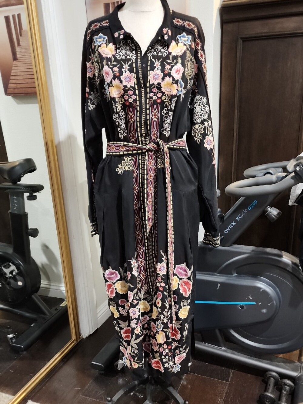 Johnny WAS Biya Failie Flor Black Embroidered Long-Sleeve Midi Dress - Picture 4 of 10